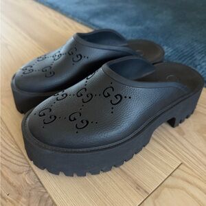 Gucci Women's Black Embossed Mules/clog AUTHENTIC